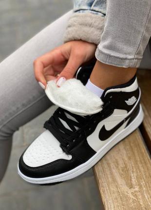 Nike air jordan чёрно-белые на меху зимние кроссовки найк джордан6 фото