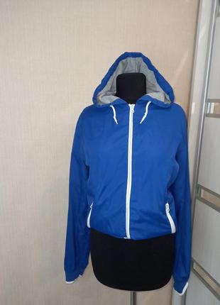 Фірмова яскрава стильна вітровка насиченого синього кольору електрик 💙
