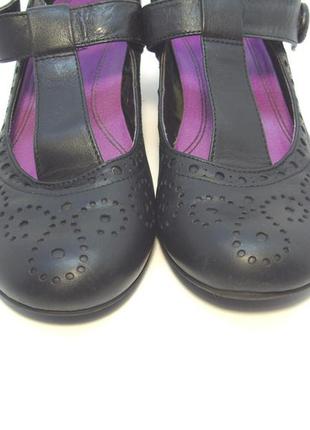 Жіночі шкіряні туфлі bonita р. 393 фото