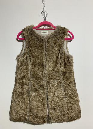 Фирменная меховая жилетка