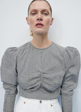Блуза серая в вертикальную полоску объемные рукава со сборкой на груди и вытачками на спине zara5 фото