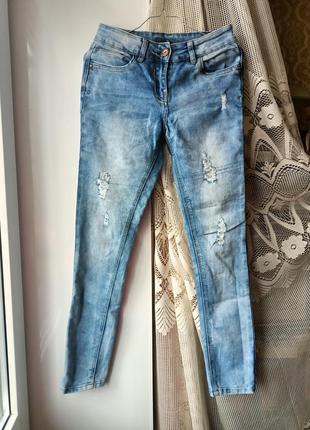 Джинси скіні