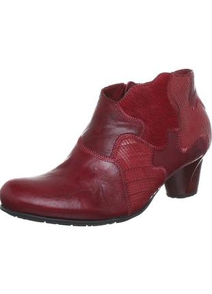 Чоботи черевики ботинки сапожки кожа