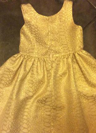 Красивое нарядное платье hm на 5-6 лет4 фото