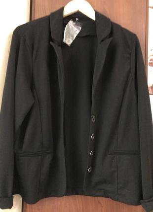 Стильный трикотажный пиджак