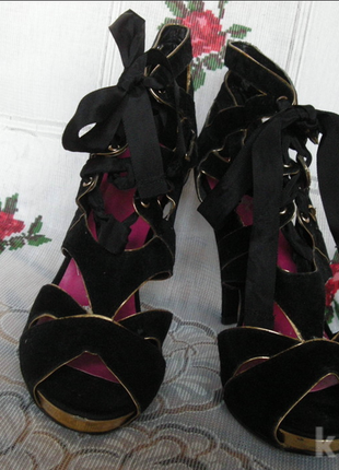 Туфлі-босоніжки чорного кольору замшеві,р. 38,190 грн.1 фото