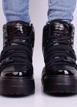 Стильные черные осенние деми ботинки на платформе толстой подошве массивные модные короткие2 фото