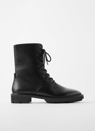 Кожаные сапоги zara