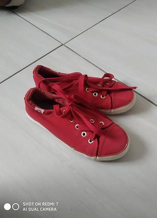 Кеді мокасини