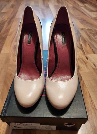 Классические кожаные туфли 38 р