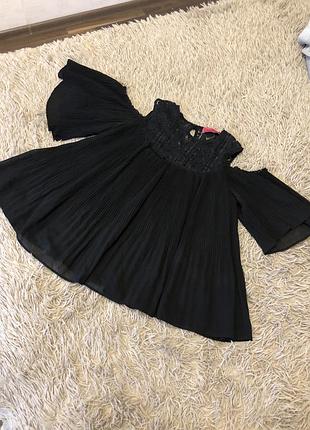 Элегантная блуза с открытыми плечиками