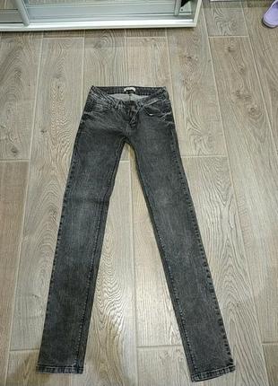 Новые джинсы узкие1 фото