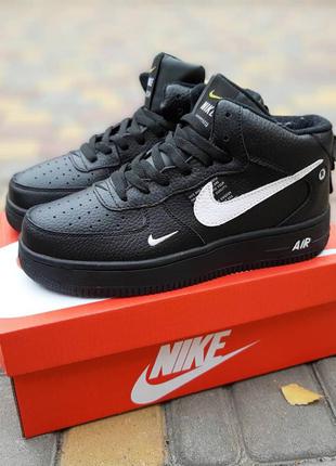 Зимові жіночі чорно-білі кросівки хутро цигейка nike air force 1 mid lv8🆕найк аір форс1 фото