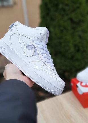 Кроссовки женские   зимние air force 1 mid lv83 фото