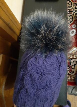 Шапка вязана фіолетова баклажанова базова з бамбоном бубоном зима зимова тепла шерсть шерстяна подвійна