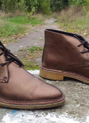 Круті жіночі дезерти clarks friya desert boot6 фото