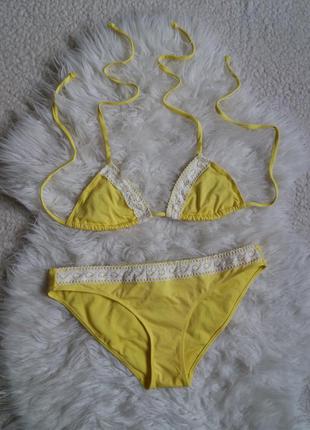 Раздельный купальник со вставками кружева