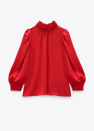 Блуза красная сатиновая атласная с воротником стойкой объемными рукавами zara