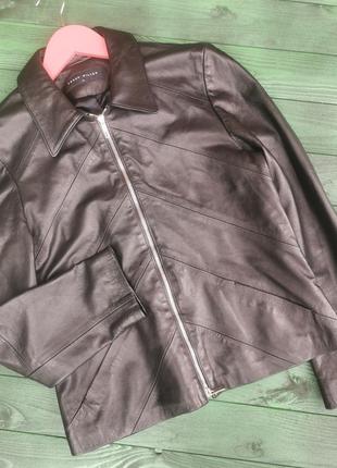 Роскошная кожаная куртка на молнии1 фото