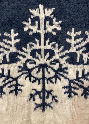 Очень красивый и стильный брендовый вязаный свитер.7 фото