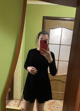 Красивое чёрное платье