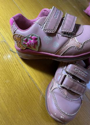 Дитячі кросівки geox 24 р2 фото