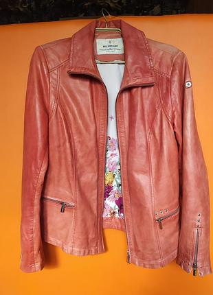 Курточка milestone