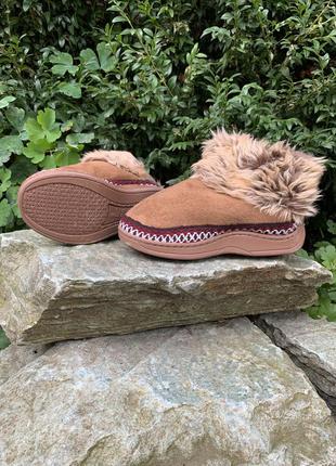 Замшеві черевики gushion walk avon для дівчаток