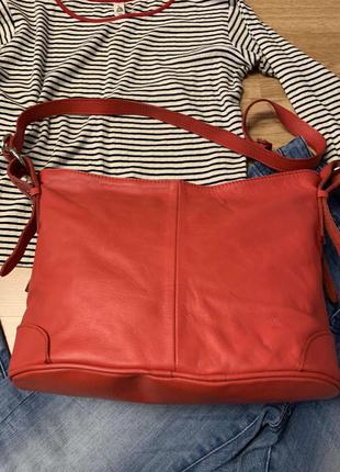 Итальянская кожаная сумка genuine leather italy,фирменная красная сумочка6 фото