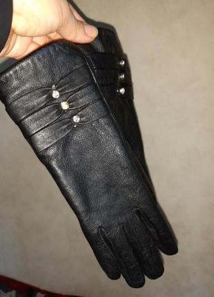 Перчатки кожаные на худенькую ручку2 фото