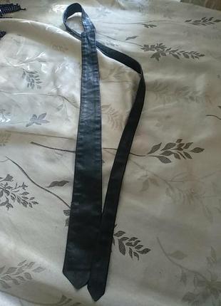 Галстук кожа