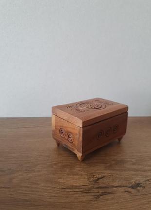 Натуральная деревяная шкатулка для украшений/ювелирная шкатулка/скринька