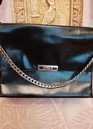 Сумка черная с цепочкой 3