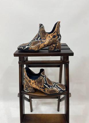 Эксклюзивные ботинки из натуральной итальянской кожи рептилия коричневые