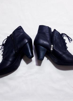 Аккуратные кожаные ботиночки tamaris размер 416 фото