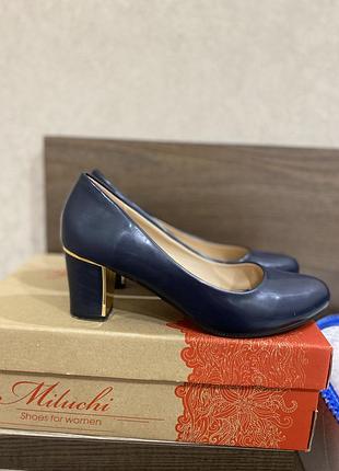 Кожанные лаково туфли