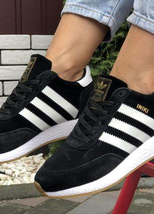 Зимние женские кроссовки на меху черно-белые adidas iniki🆕замшевые адидас иники