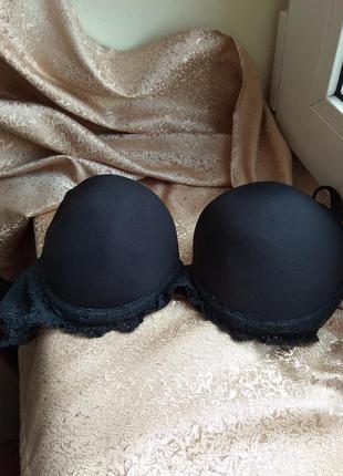 Бюстик calvin klein . 70d