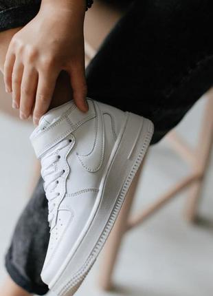 Осенние женские кожаные белые кроссовки nike air force 1 mid🆕высокеи найк аир форс2 фото