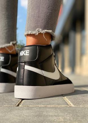 Осенние женские кожаные черно-белые кроссовки nike blazer mid 77 🆕найк блейзер мид10 фото