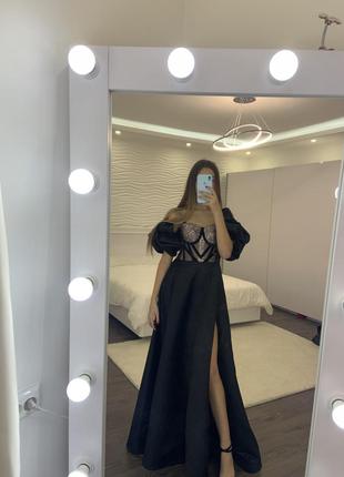 Нарядное платье