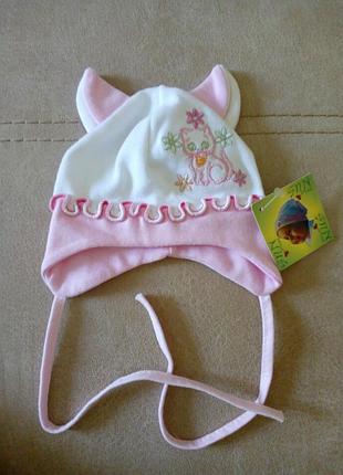 Шапка на 2-6 месяцев