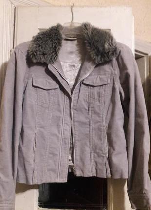 Отличная вельветовая курточка светло серого цвета