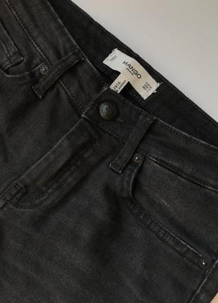 Базовые чёрные джинсы mango skinny straight из органического хлопка olivia7 фото