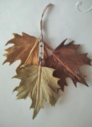 Осенние листья из натуральной кожи брошка7 фото
