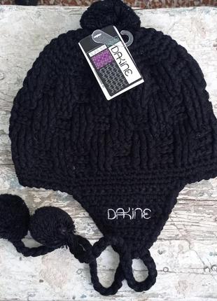 Женская шапка dakine