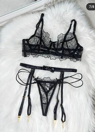 Кружевной бюстгальтер
