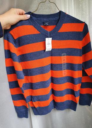 Светрик стильненький