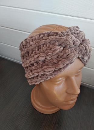 Коричнева пов'язка на голову