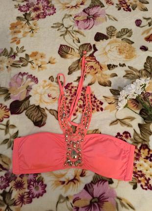 Яркий купальник